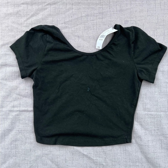 Brandy Melville Tops - Brandy Melville crop top